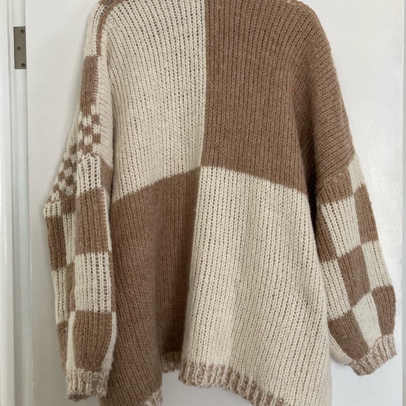 NWT Clad & Cloth Oversized Cardigan - Picture 4 of 5